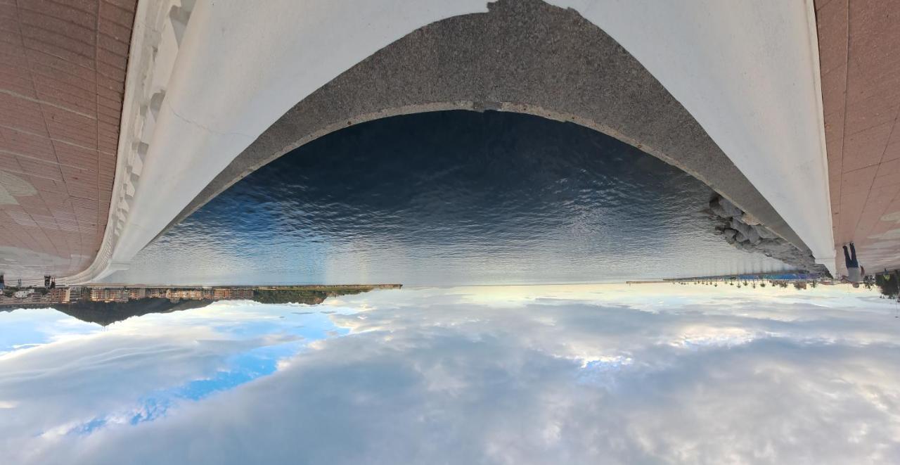 Ostende กาสโตร-อูร์เดียเลส ภายนอก รูปภาพ