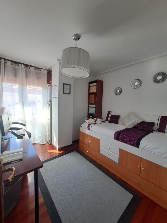 Ostende กาสโตร-อูร์เดียเลส ภายนอก รูปภาพ